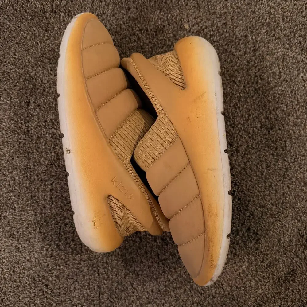 JET-PUFFED X KIZIK Unisex Mars Roamer Toasted Marshmallow Shoes Size M10/W11.5